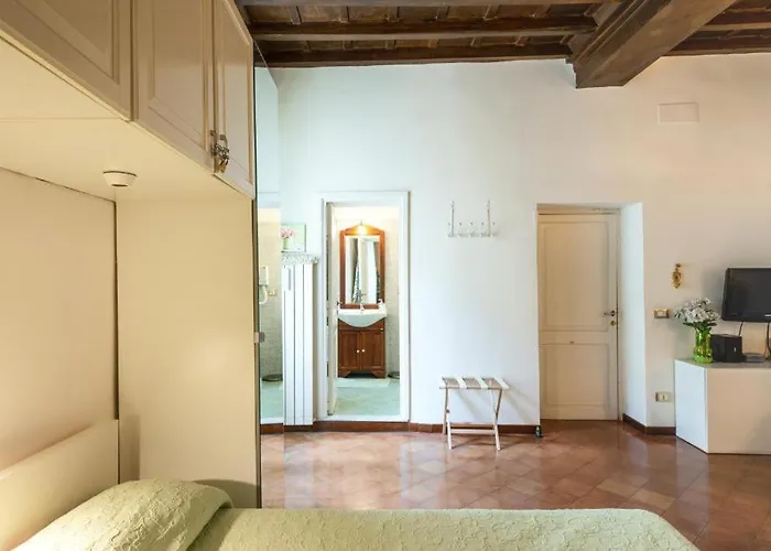 Navona Square House