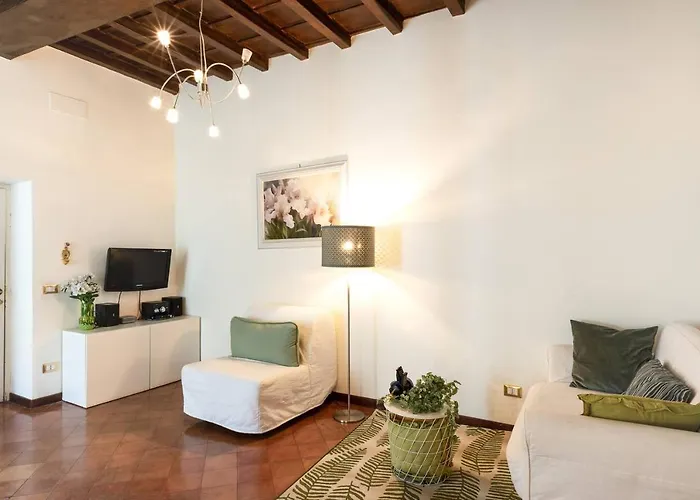 Navona Square House *